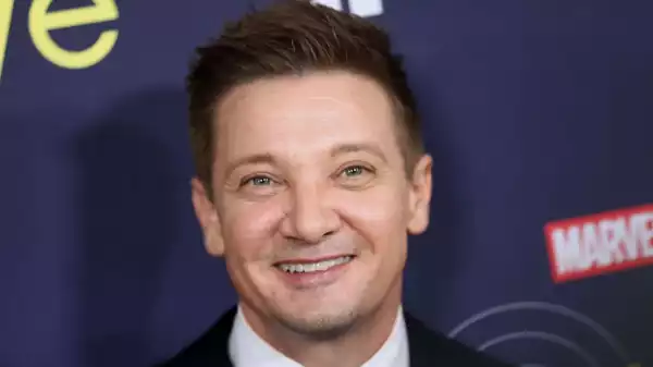 Jeremy Renner Posts ‘Spa Day’ Video From ICU