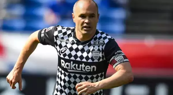 Former Barcelona star Andres Iniesta extends his contract with Japanese side Vissel Kobe
