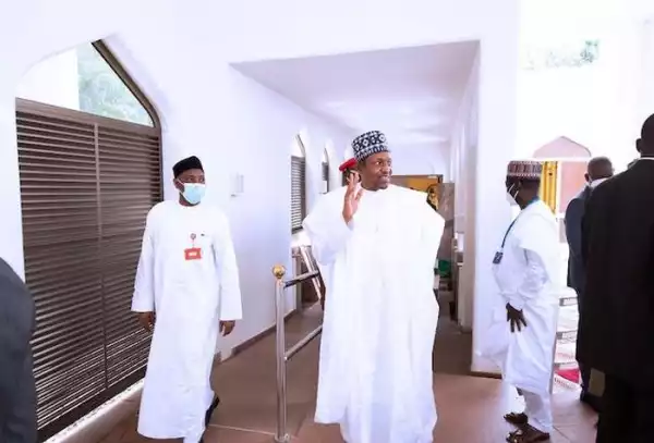 President Buhari Steps Out For Juma’at Service