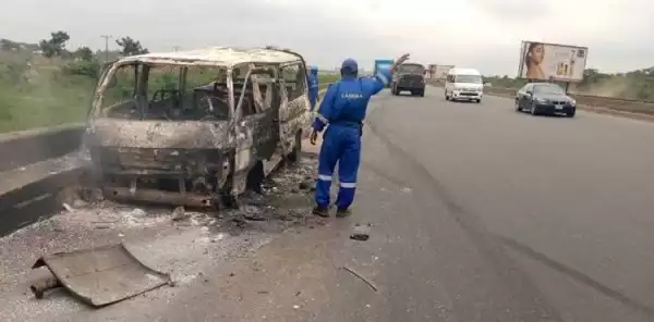 SO SAD!! Eight People Burnt To Death In An Accident On Lagos/Ibadan Expressway