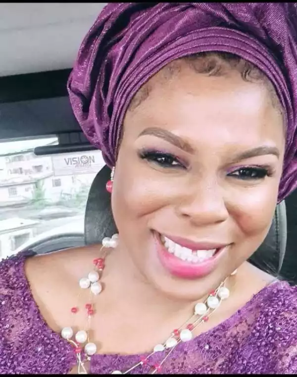 I Am Coming To Your House to Beat Madness Out Of You - Activist Adetoun Tells Kemi Olunloyo On Phone (Video)