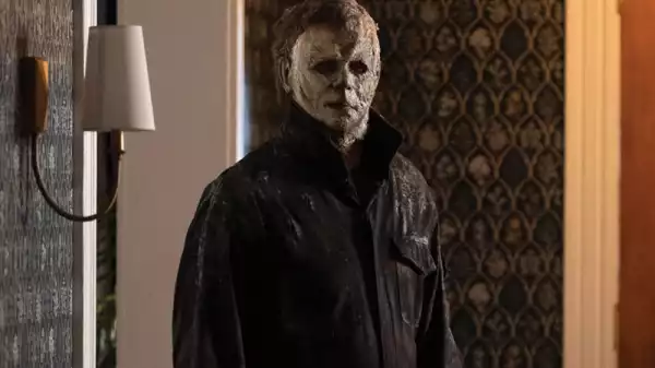 Jamie Lee Curtis Had to Watch Halloween Ends With a Security Guard