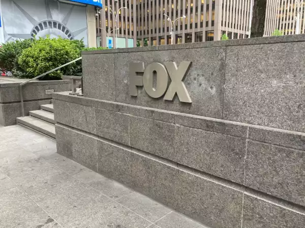 Fox Corp. Warns Viewers Of Its Networks About Potential DirecTV Blackout; Pay-TV Operator Decries “Scare Tactics”