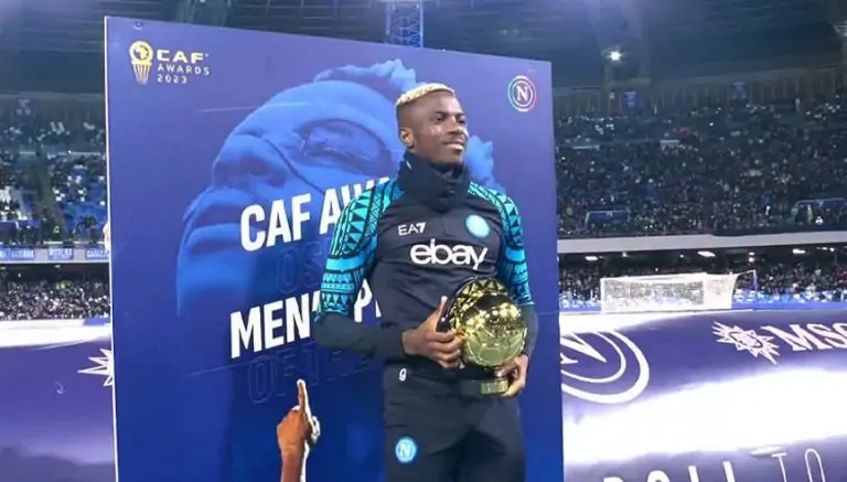 Osimhen presents African Footballer of the Year trophy to Napoli fans