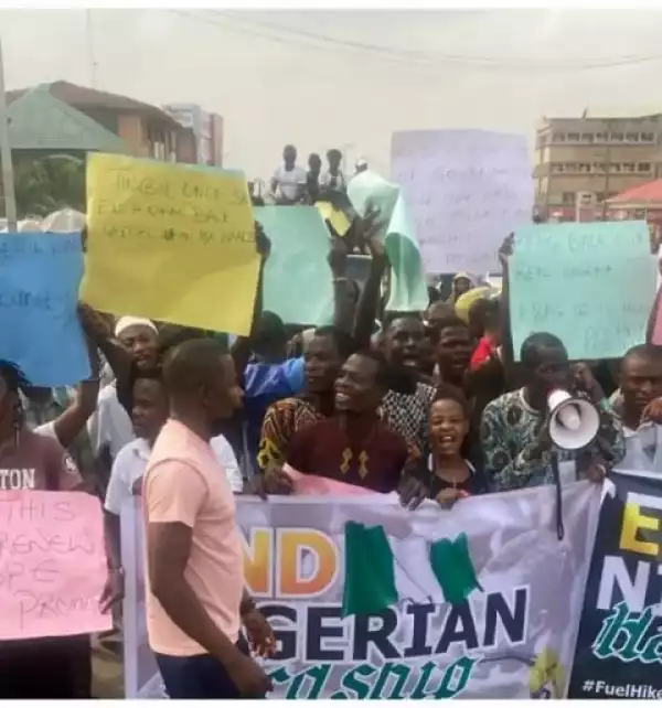 IMSU, FUTO Students And Others Protest High Tuition, Extortion And Intimidation