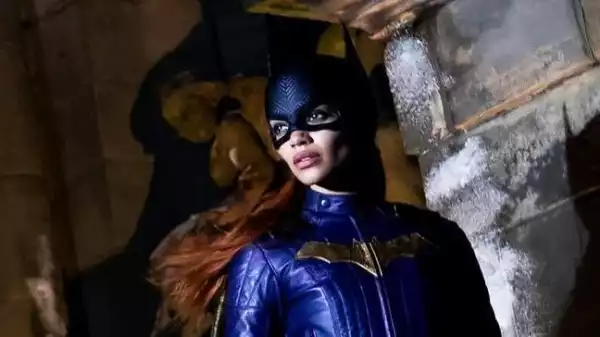 Batgirl Set Photos Reveal New Look at Leslie Grace in Hero’s Iconic Suit