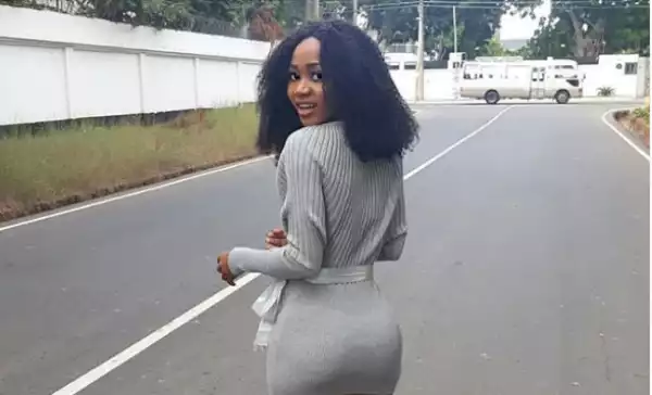 SEE Crazy Reactions From Akuapem Poloo BackSide Photo