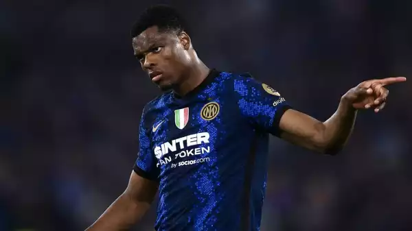 Chelsea hold talks with Inter over Denzel Dumfries