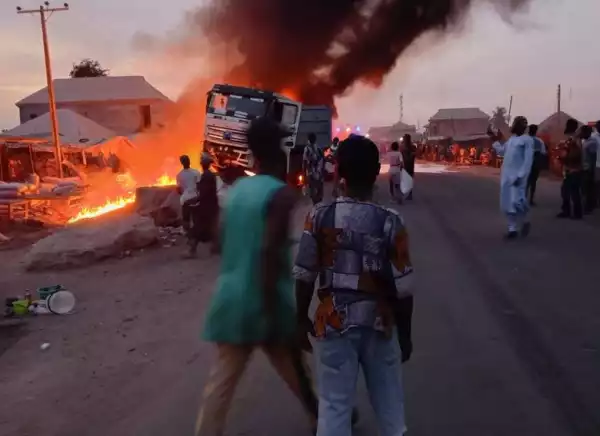 13 Passengers Burnt To Death As Truck Rams Into Abuja-bound Bus In Kogi