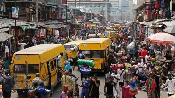 Nigeria faces a debilitating 8% GDP slump, say economists