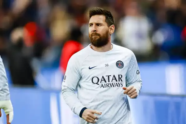 Messi stopped at China airport for travelling with wrong passport