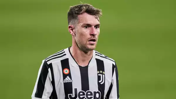 Aaron Ramsey tricked by Juventus fan into signing 