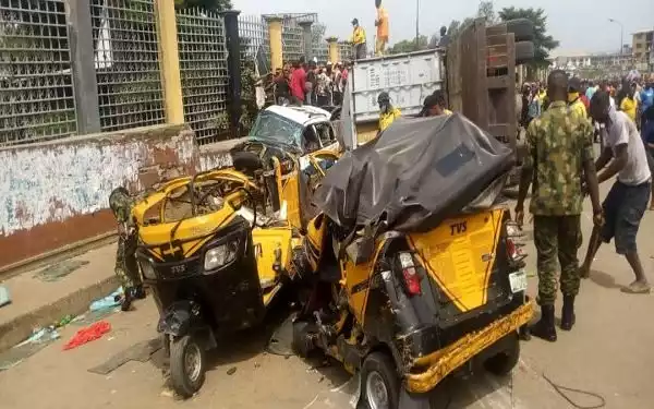 Fatal Accident in Anambra Claims Five (Graphic Photos)