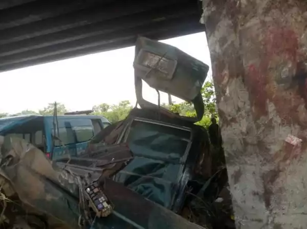 Three Perish In Lagos-Ibadan Expressway Crash