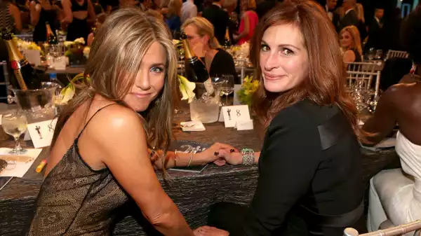 Julia Roberts & Jennifer Aniston to Lead Body Swap Comedy for Amazon