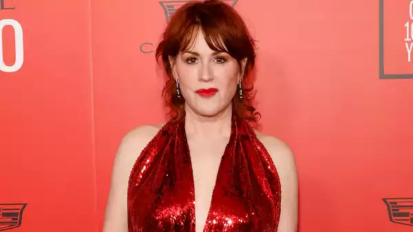 Molly Ringwald Passed on Pretty Woman Because Julia Roberts’ Role ‘Was Icky’