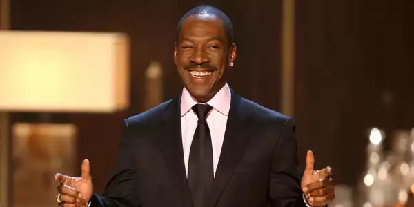Eddie Murphy Wins His Very First Emmy For SNL Comeback