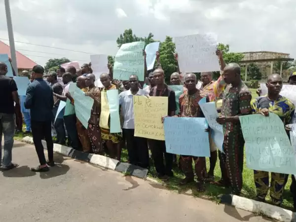 Students protest as flood sacks school, damages properties in Anambra