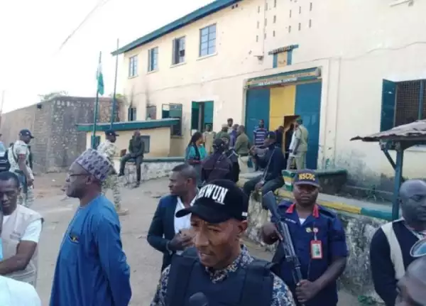 JUST IN!!! 6 Bodies Recovered Following Attack On Jos Correctional Facility