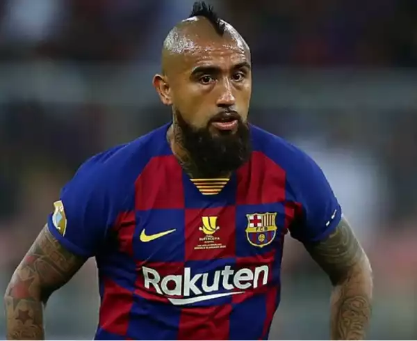 He controls tempo’ – Vidal picks best player between Casemiro, Busquets
