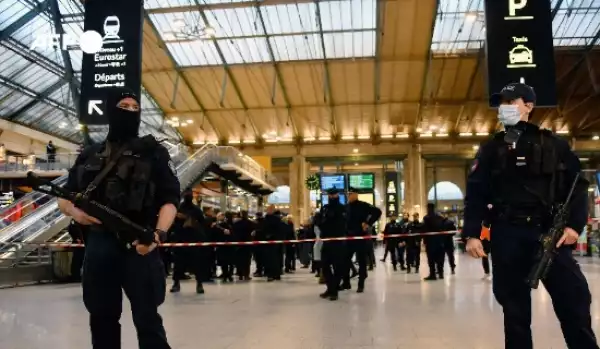 Six Persons Stabbed At A Train Station In Paris