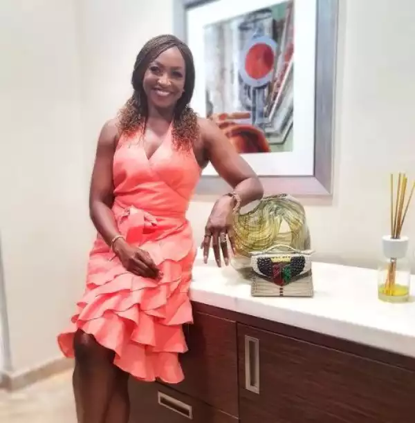 Actress Kate Henshaw Sympathizes With Lady After She Stripped Inside Access Bank Hall Over Missing Money (Video)
