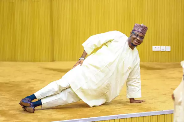 Minister of Communications and Digital Economy, Dr Isa Pantami demonstrates exercise tips in Kaftan (photos)