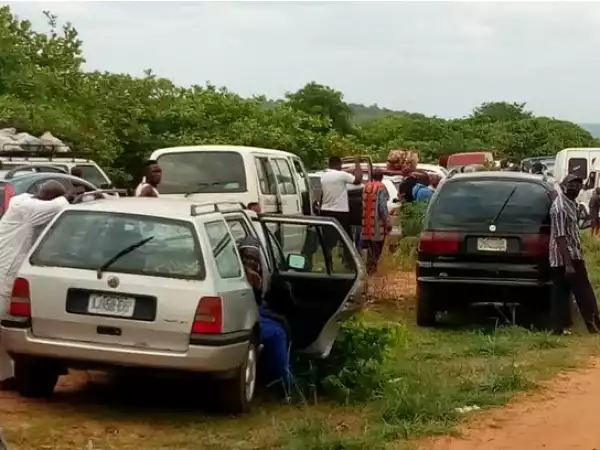 Over 150 Travelers Land In Hot Soup As They Get Arrested In Enugu For Defying Lockdown (Photos)