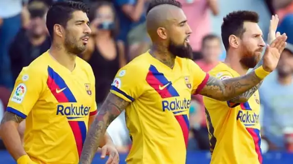 Suarez & Vidal Begging Lionel Messi To Stay At Barcelona