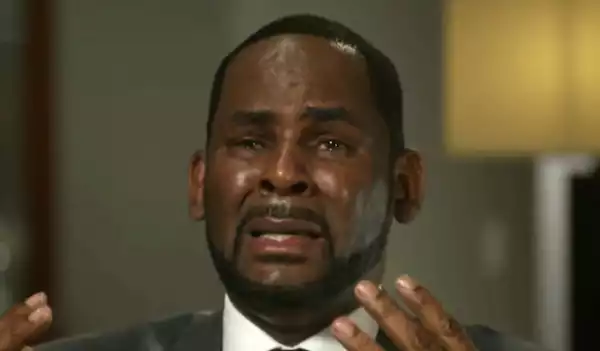 R. Kelly says he is likely diabetic, begs to be freed from jail