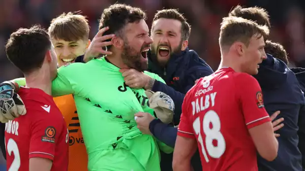 Ben Foster reveals how Ryan Reynolds & Rob McElhenney reacted to Wrexham penalty save