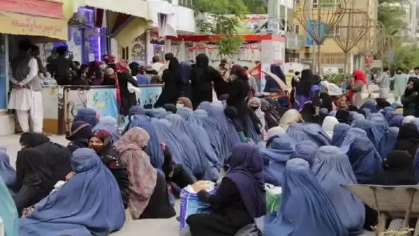 Afghanistan Indefinitely Bans Female Students From Sitting For University Entrance Exam