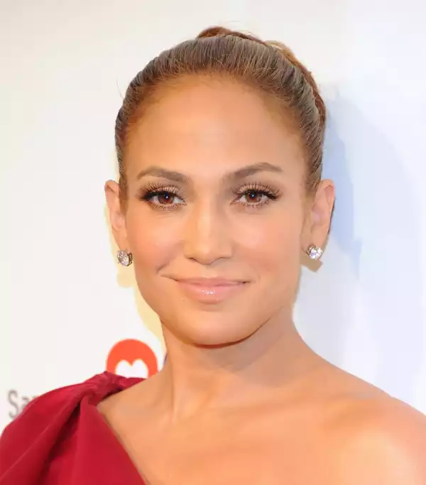 American Singer, Jennifer Lopez Adopts Nigerian Name (Video)