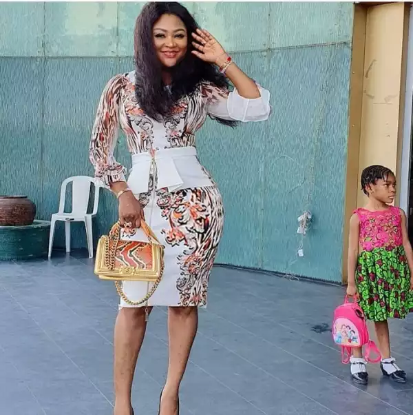 "Choose your path wisely" Uche Elendu advices as she compares "slay queens" needing social media validation to "hustling queens"
