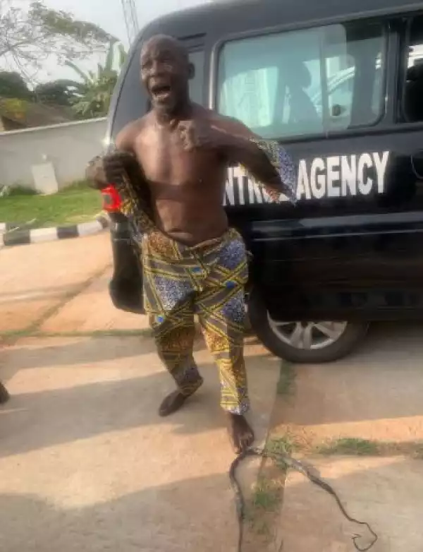 Man Arrested For Attacking Lagos State Building Officials With Charms
