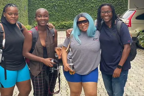 Nigerian Lesbians Proudly Show Off Their Partners Onlines (PHOTO)