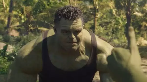 She-Hulk: Attorney At Law Clip Teases Bruce and Jennifer