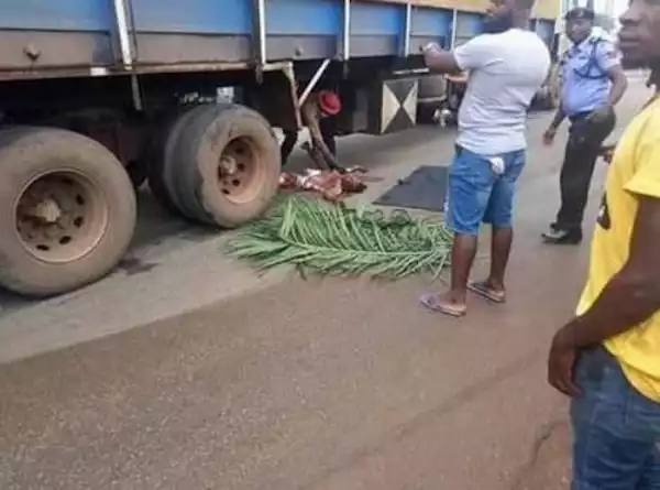 OMG!! Man Crushed To Death While Attempting To ‘Collect’ Money From Truck Driver In Kwara