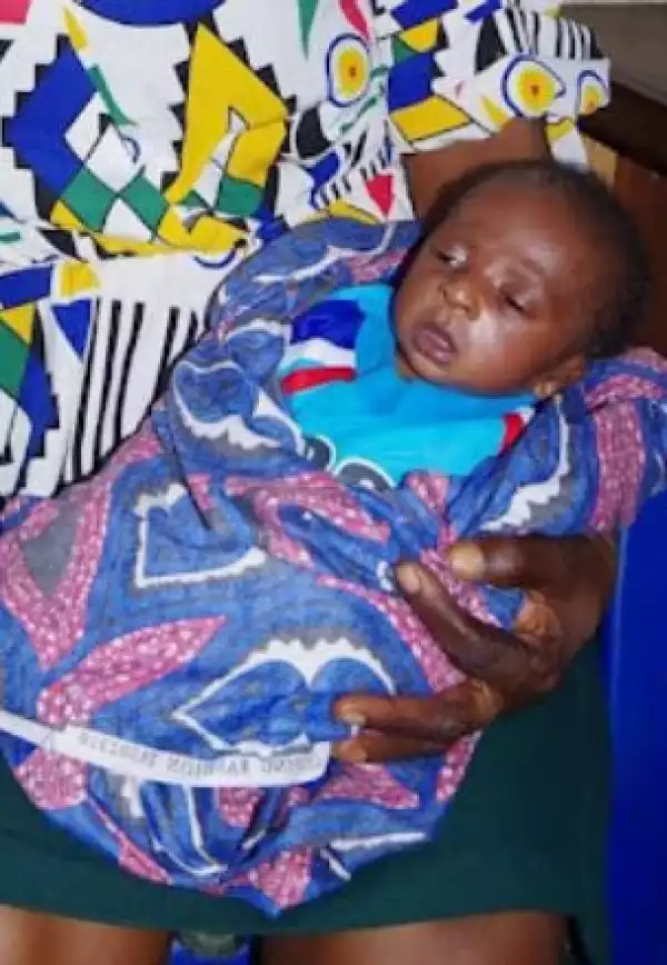 1-month-old Baby Boy Abandoned In A Bus In Anambra