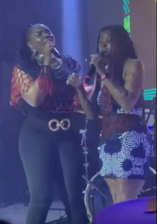 Sweet Moment Kechi Okwuchi, Sosoliso Plane Crash Survivor Performed On Stage With Yemi Alade (Video)