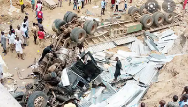 Enugu: Family of four, others die in auto crash
