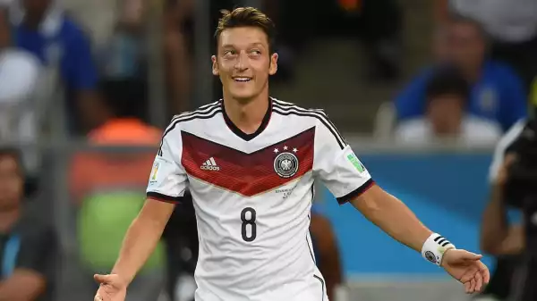 Mesut Ozil announces immediate retirement from football