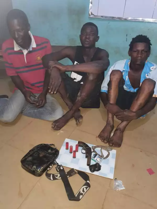 Photo Of Three Men Who Were Nabbed While Going For Robbery Operation In Ogun
