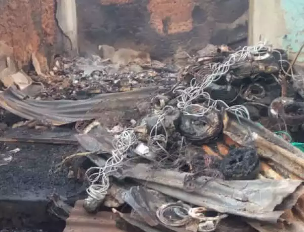 Fire outbreak destroys twenty shops and five houses in Akure (photos/video)