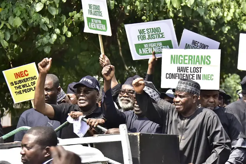 Photos: Atiku, Ayu, others lead protest to INEC hqtrs in Abuja