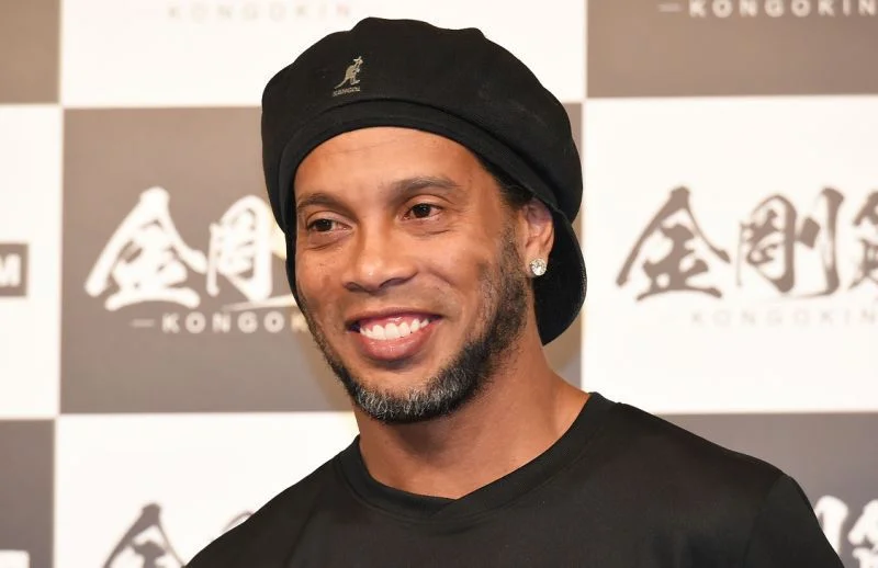 ‘Everyone loves him’ – England midfielder hails Ronaldinho