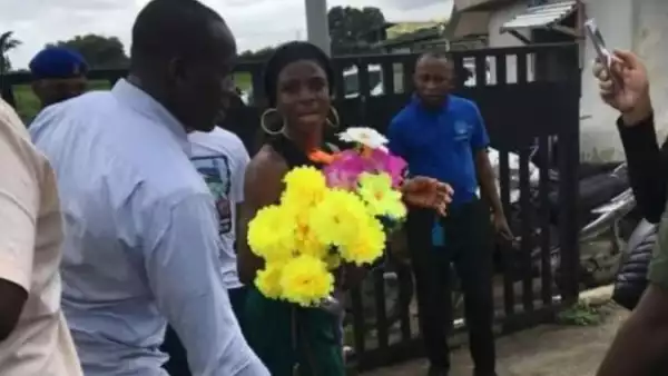 Tobi Amusan Arrives In Nigeria