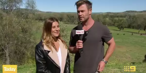 Watch Chris Hemsworth Crash a Live Weather Report on Australia’s Today Show