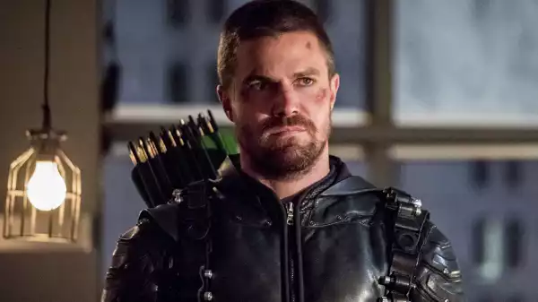 The Flash Season 9: Stephen Amell to Return as Oliver Queen