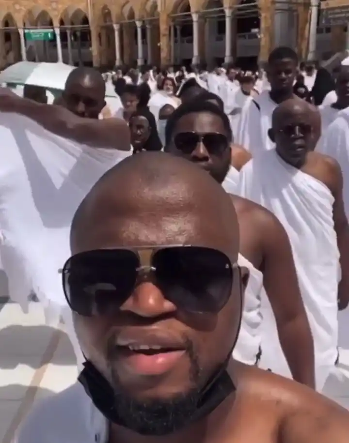 Tinubu Walks A Marathon In Mecca while Performing Lesser Hajj Rituals
